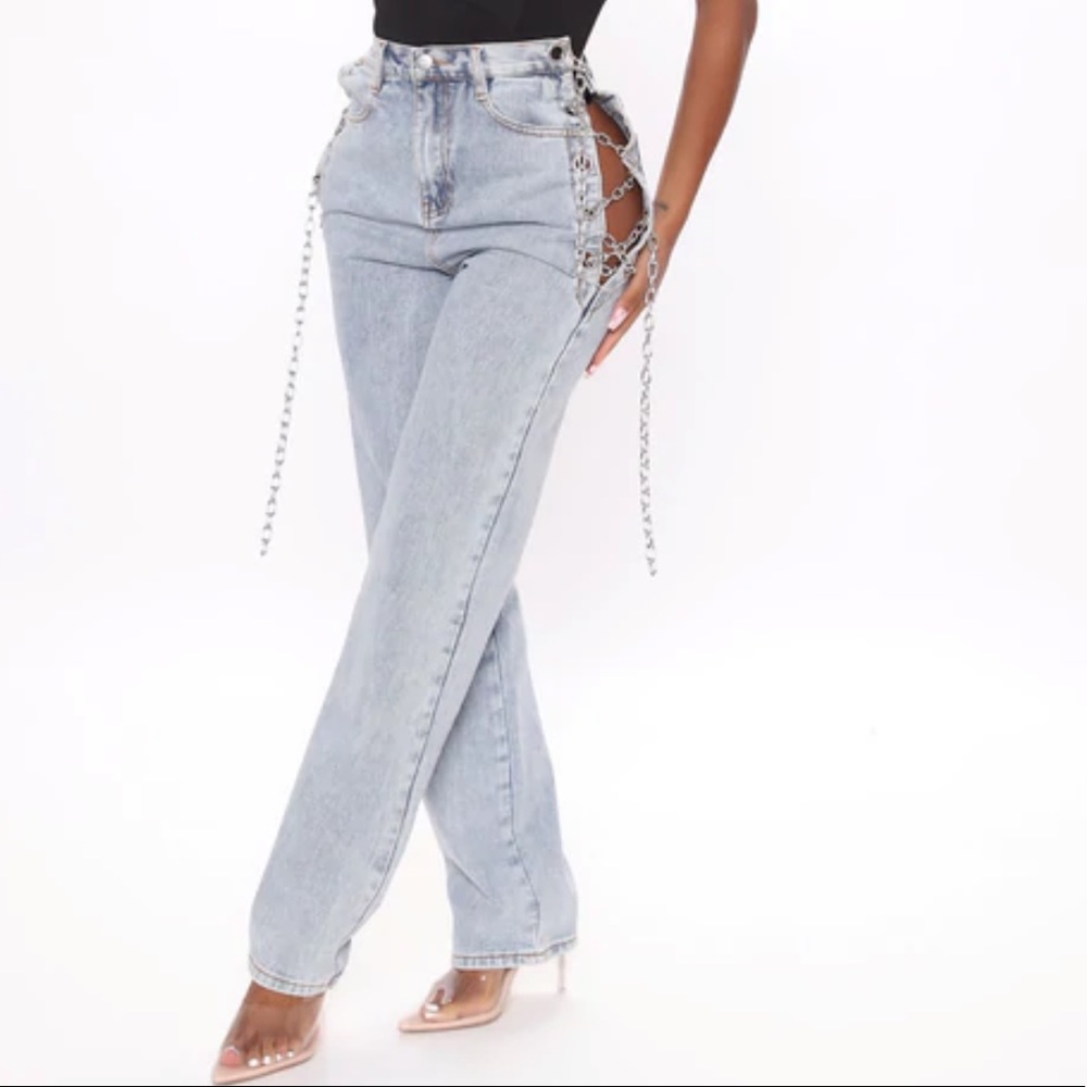 Fashion Nova link by link jeans